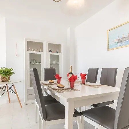 Apartment Apartment Girolamar